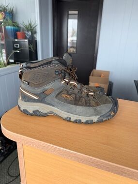 Keen Hiking Boots Shoes